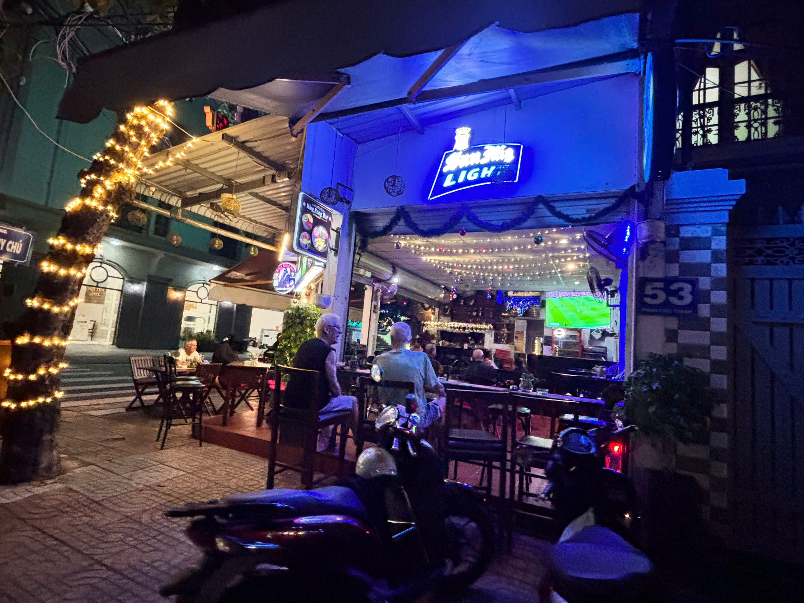 Kitesurfing Vung Tau & Western Quarter – The Perfect Weekend Escape Looking for a…