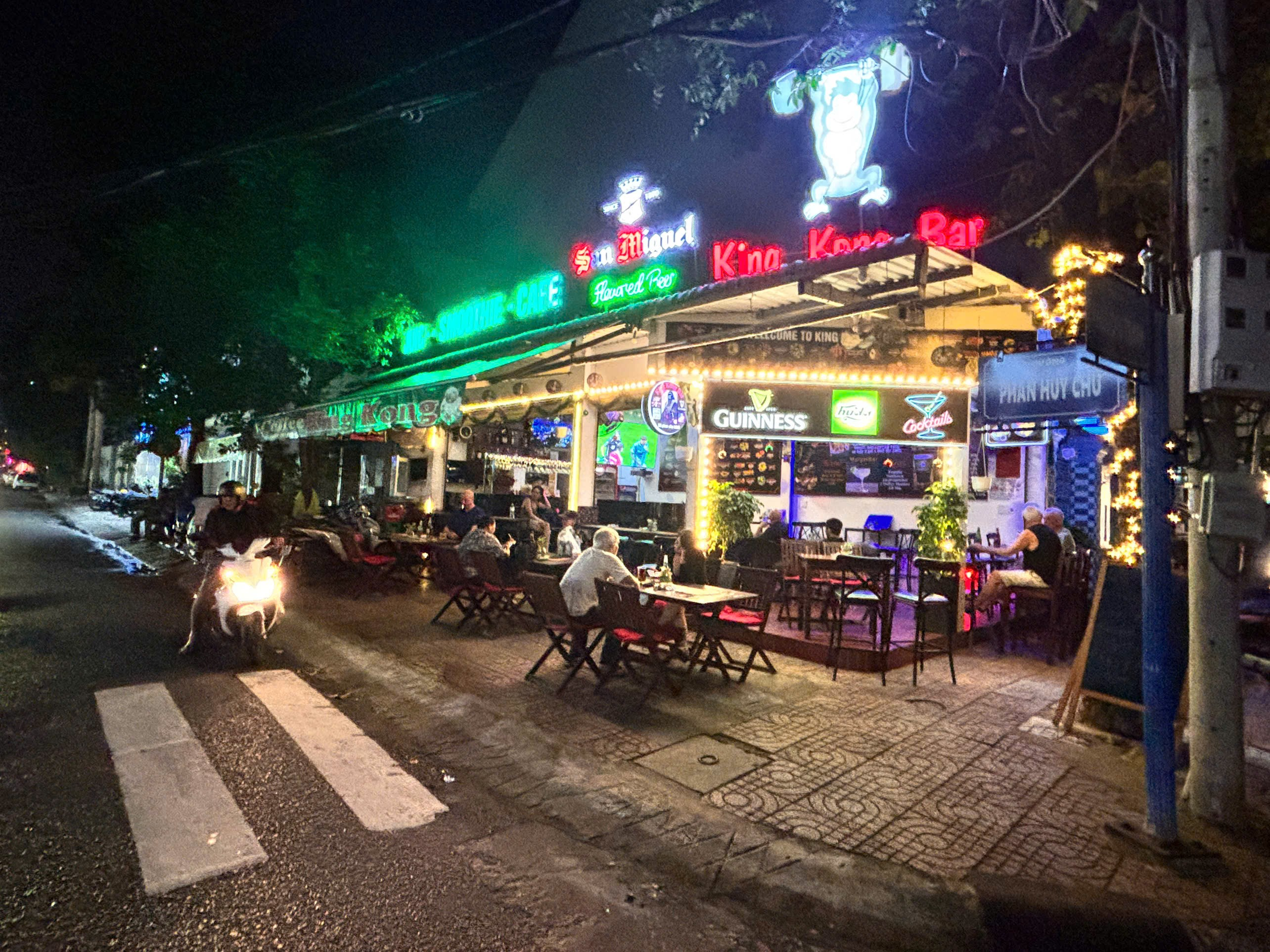 Kitesurfing Vung Tau & Western Quarter – The Perfect Weekend Escape Looking for a…